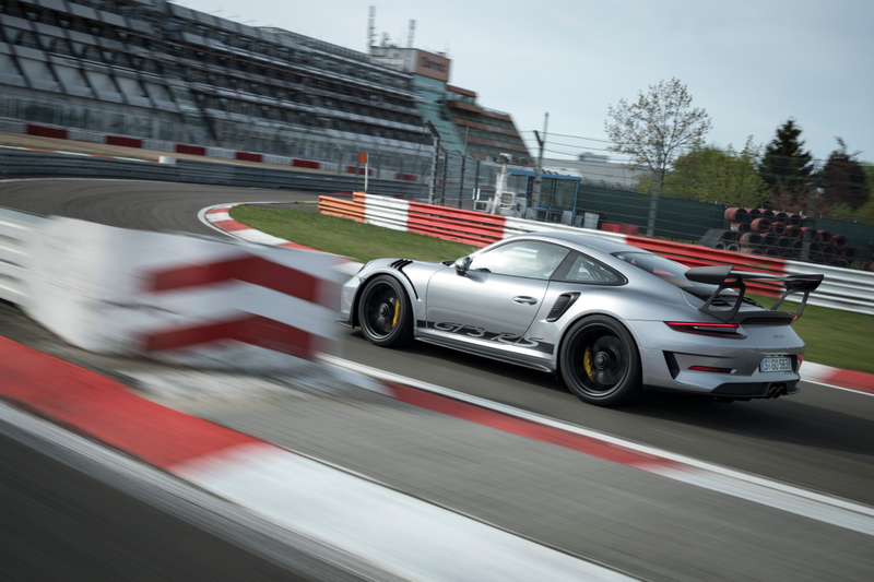 Illustration for article titled Put These Very Good 2019 Porsche 911 GT3 RS Photos In Your Life